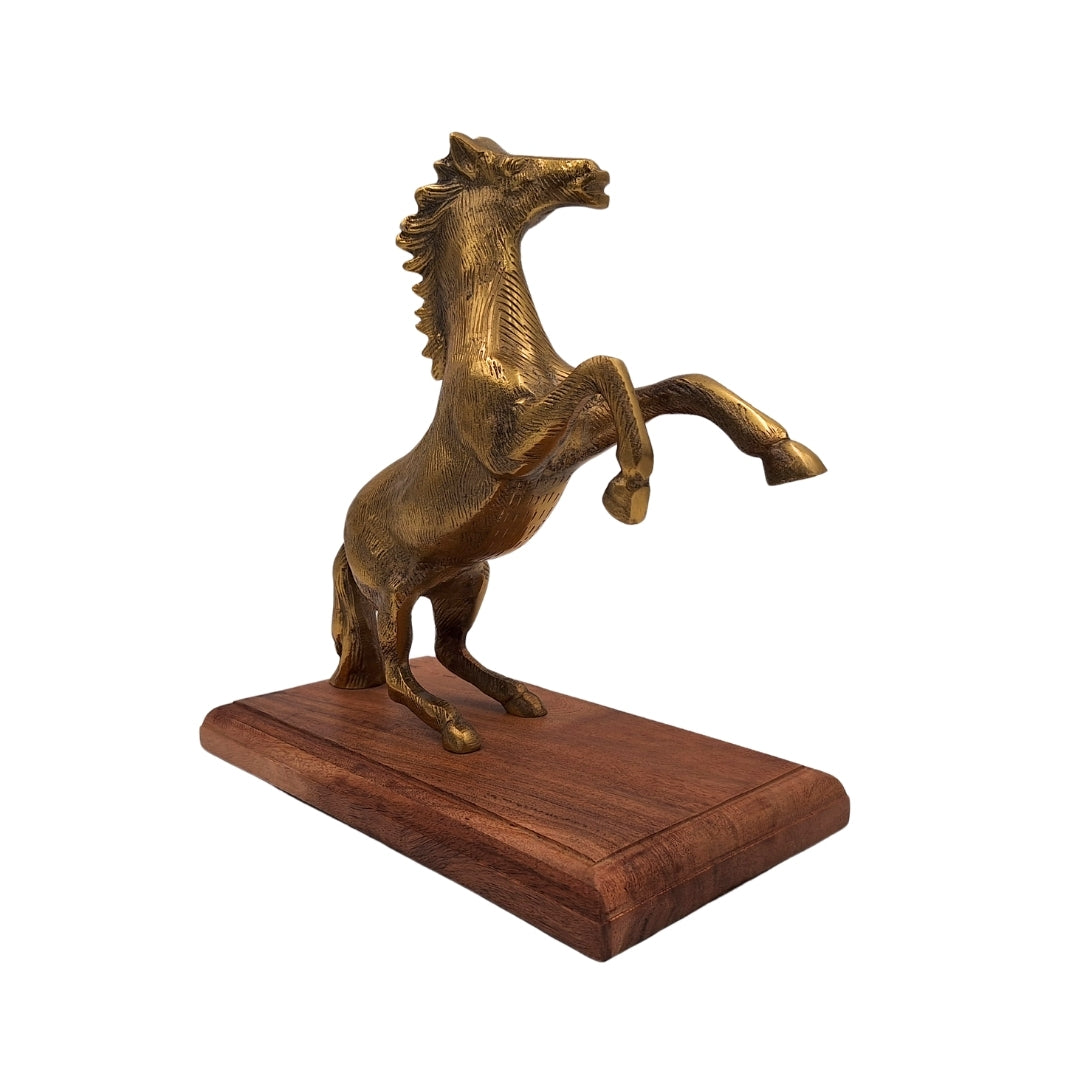 Kůň - hliníková figurka na dřevěném podstavci - NI9537