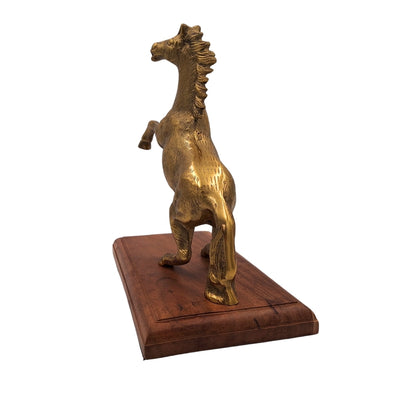 Kůň - hliníková figurka na dřevěném podstavci - NI9537