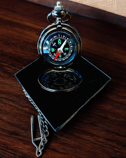Busolă în stil de ceas de buzunar "Navigator" - Culoare metal închis