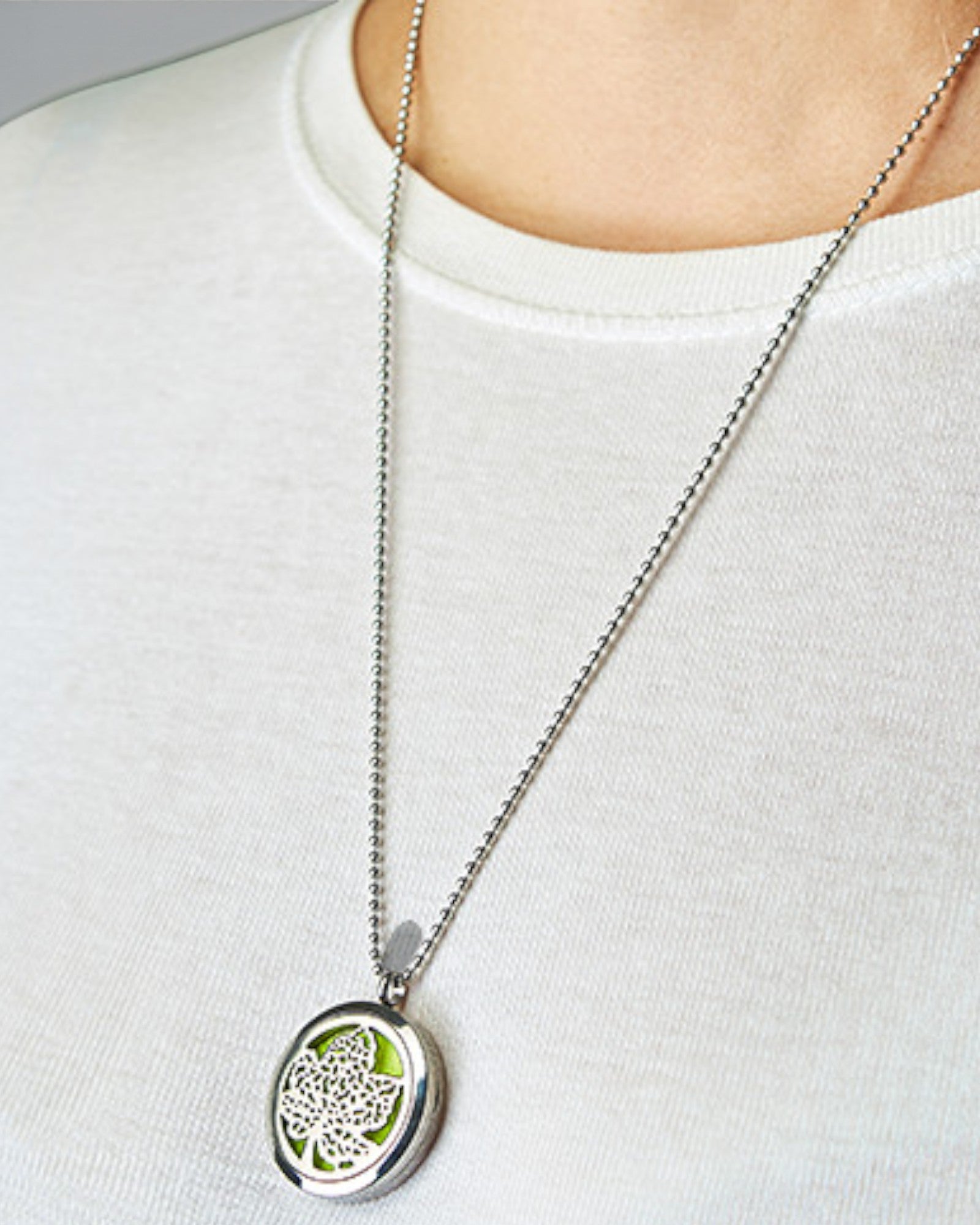 Lanț Aromalife Chakra OM – medalion pentru parfum 30 mm