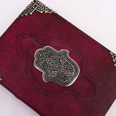 Libro Hefty Red Tan con Decoración Hamsa