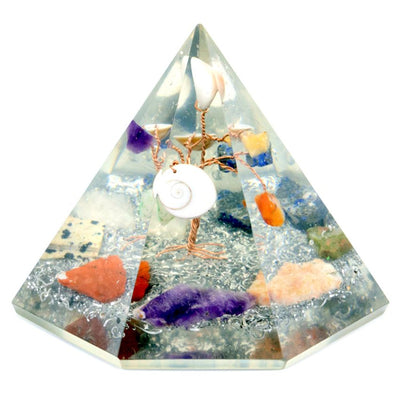Orgonitová pyramida se 7 symetriemi s moudrým stromem kamenů