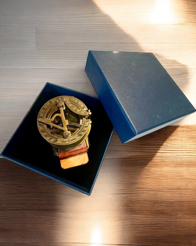 Sundial "Antique Compass", wristwatch with compass, customizable with engraving