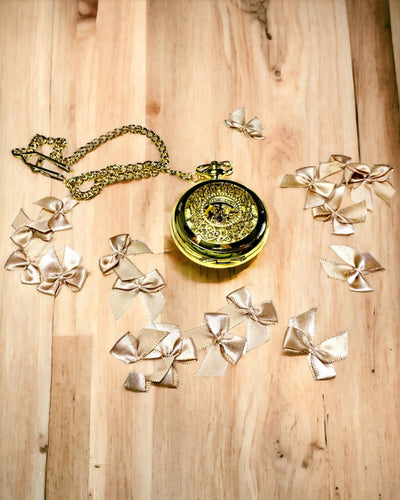 Reloj de Bolsillo Retro Tallado con Mecanismo de Cuerda Manual, color Dorado con Escala Romana y Esfera Luminosa, Estilo Vintage