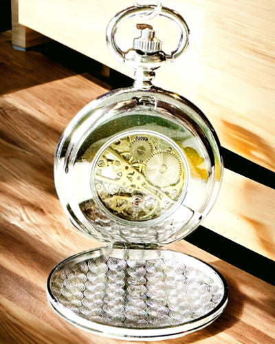 Klasisks kabatas mehāniskais pulkstenis ar dubultu vāku, manuāls, sudraba krāsā