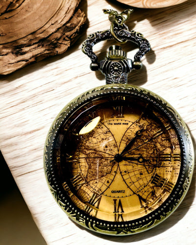 Classic Quartz Pocket Watch with World Map – Vintage Style Pendant with Chain for Her and Him, Engraving