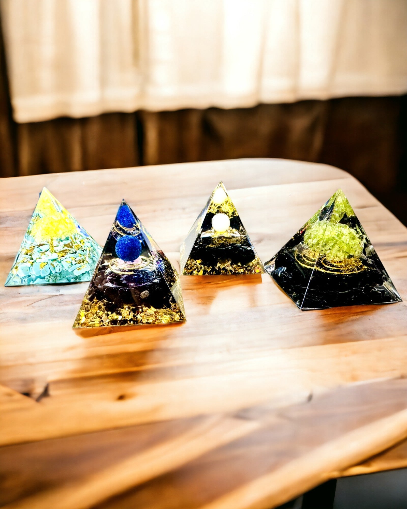 Pirâmide de Orgonite com Obsidiana – Gerador de Energia Chakra, Ferramenta de Meditação Reiki com Pedra Natural