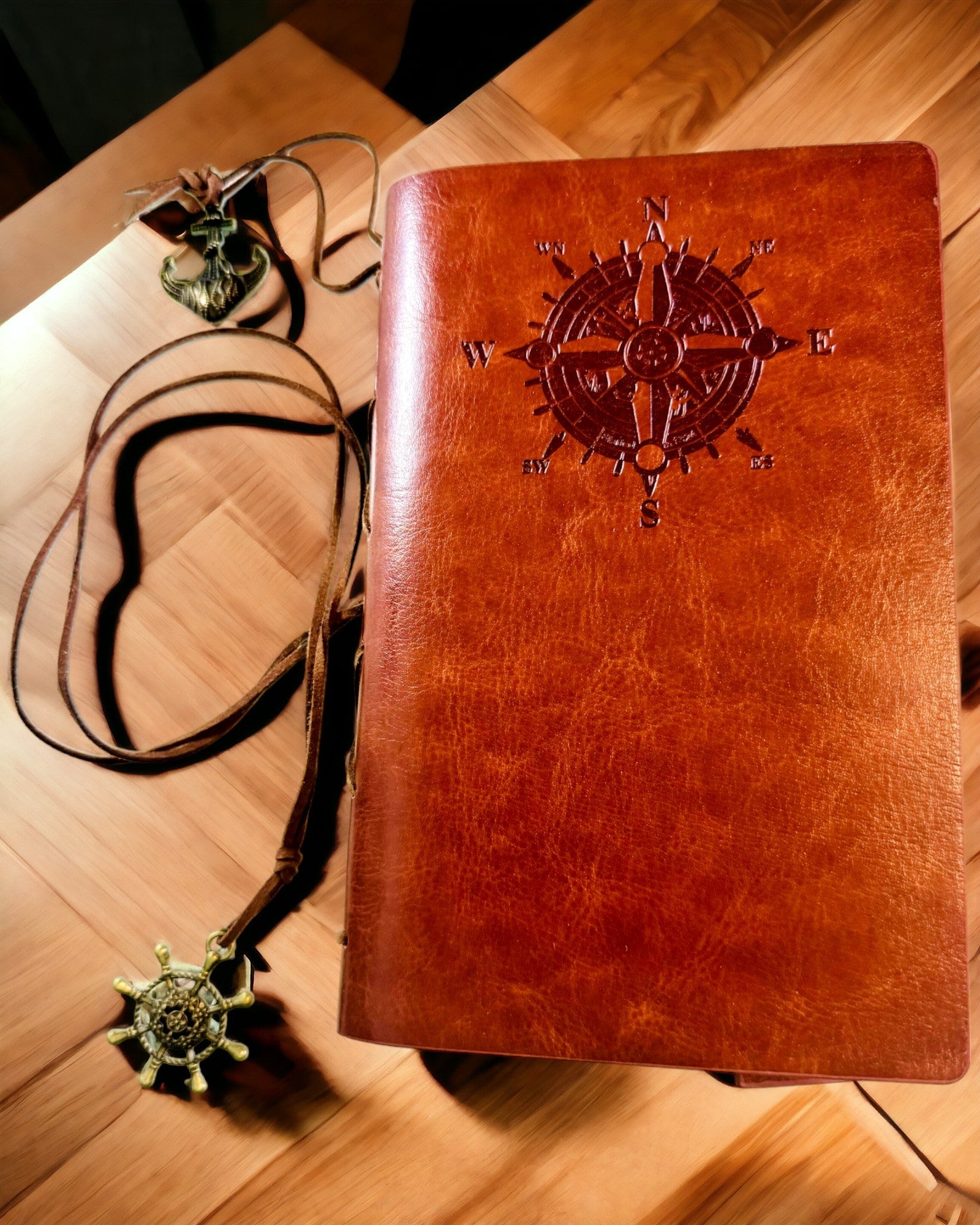 Vintage Pomorski Notepad A6 ili A7 veličina - s Motivom Kompasa i Ležajnim Stranicama - Dostupan u raznim Bojama, mogućnost graviranja