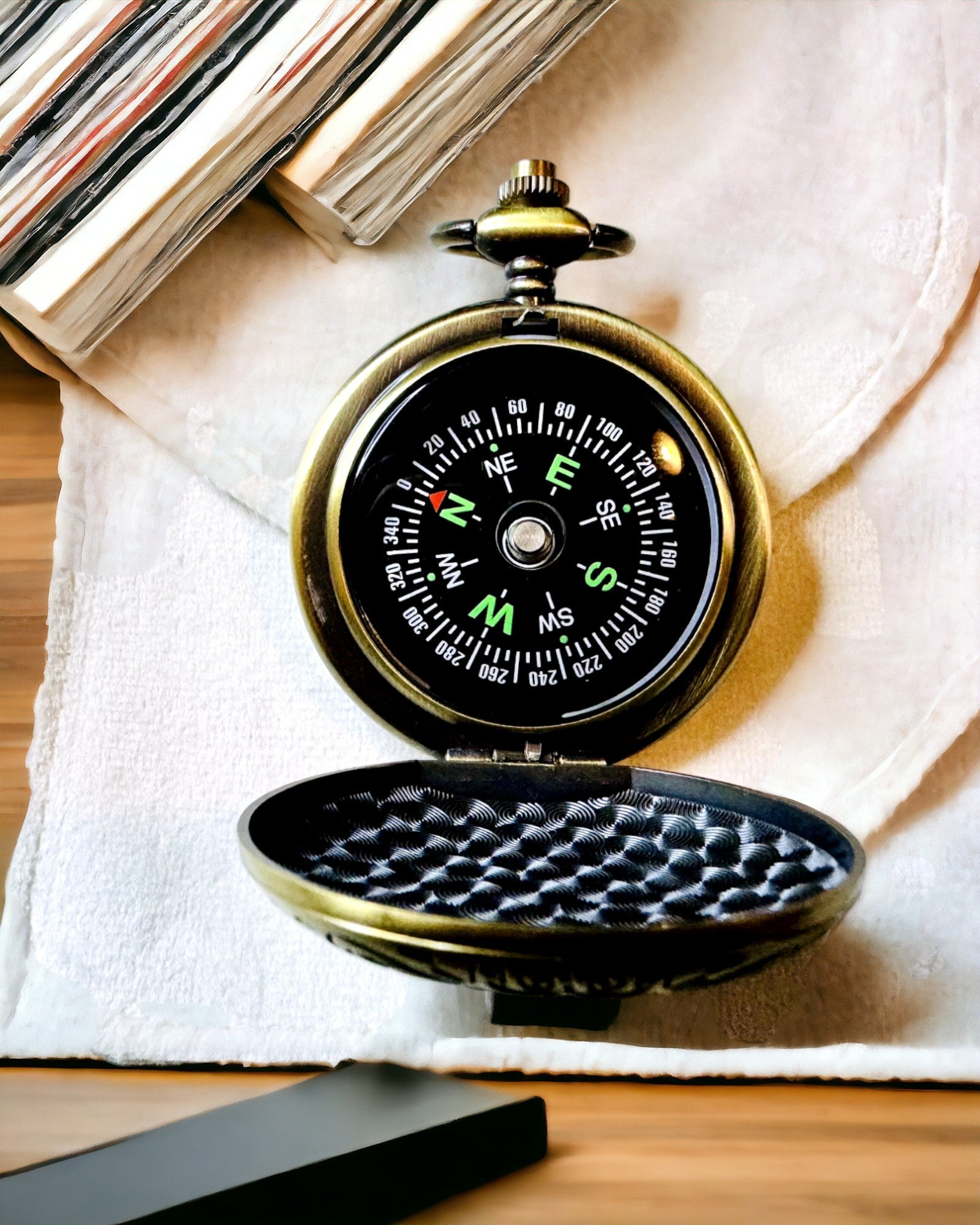 Kompass de Bolsillo Retro con Motivo de Nueva York – Brújula Multifuncional y Elegante con Imagen de la Estatua de la Libertad