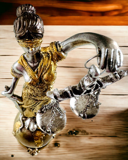 Statueta Zeița Justiției – Decorațiune Artistică pentru Raft, Meșteșug din Rășină, personalizare cu gravură