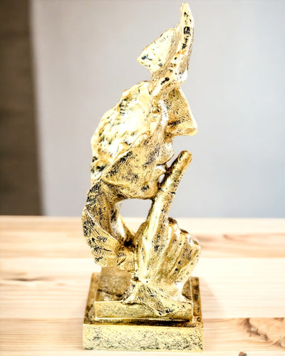 Reflektējošs Vīrietis – Abstrakta Skulptūra Modernā Stilā