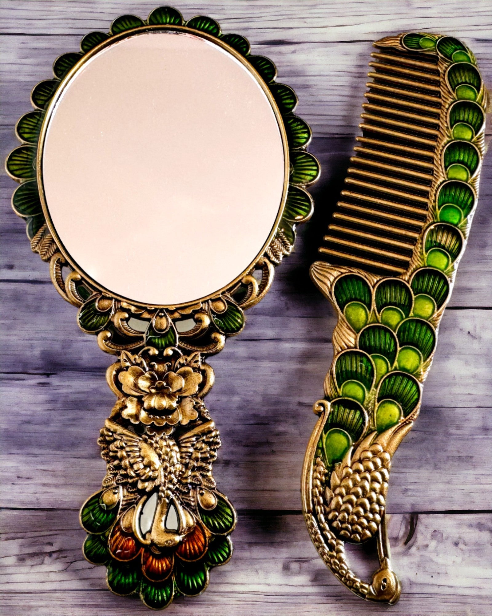 Set Vintage cu Oglindă și Pieptene cu Motiv de Păun - Accesorii Cosmetice Decorative