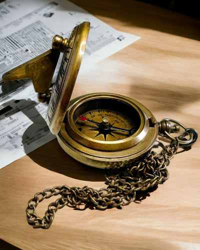 Keliautojo navigacinis kompasas su graviravimu, personalizacija – Indijos amatininkų rankų darbas