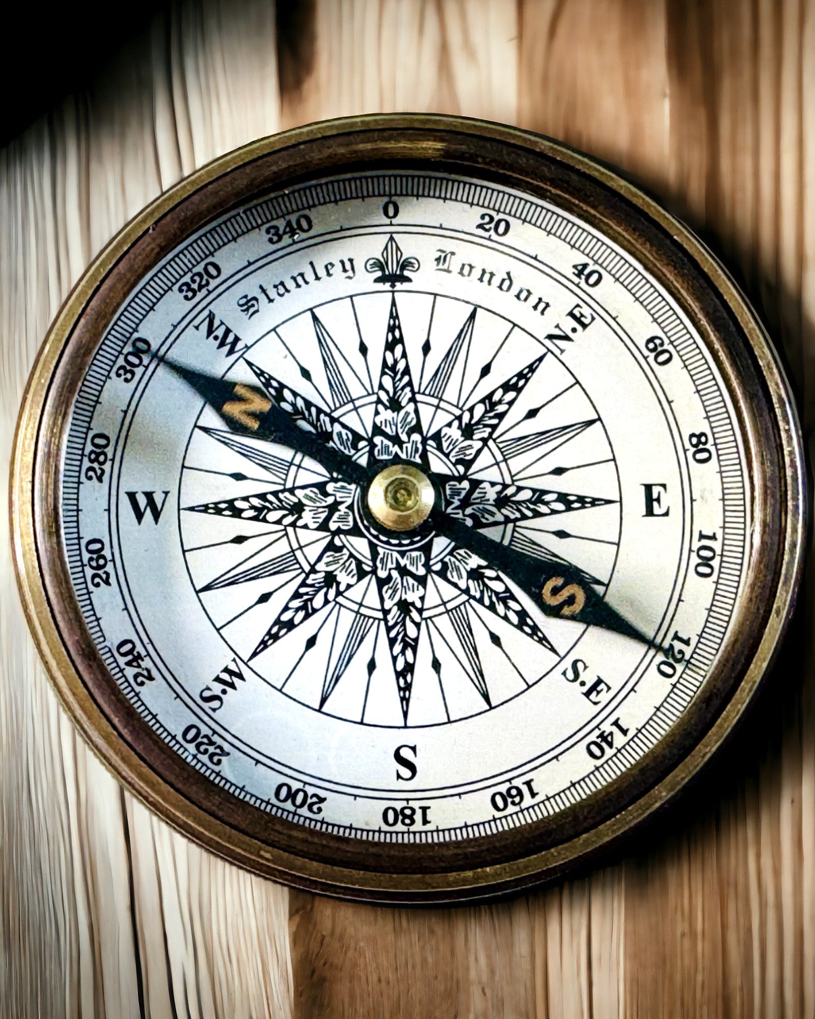 Námořní kompas "Stanley Marine London" s možností personalizace, 2 varianty na výběr
