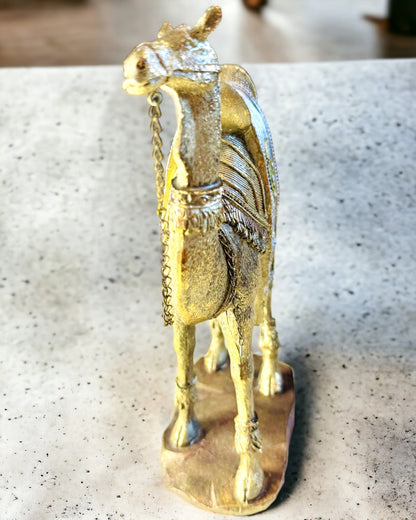 "Desert Wanderer" Statuette - Decorative Resin Camel with Engraving Option