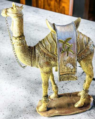 Statuetka Pustinjski Putnik Dekorativna Deva od Smole s Mogućnošću Graviranja