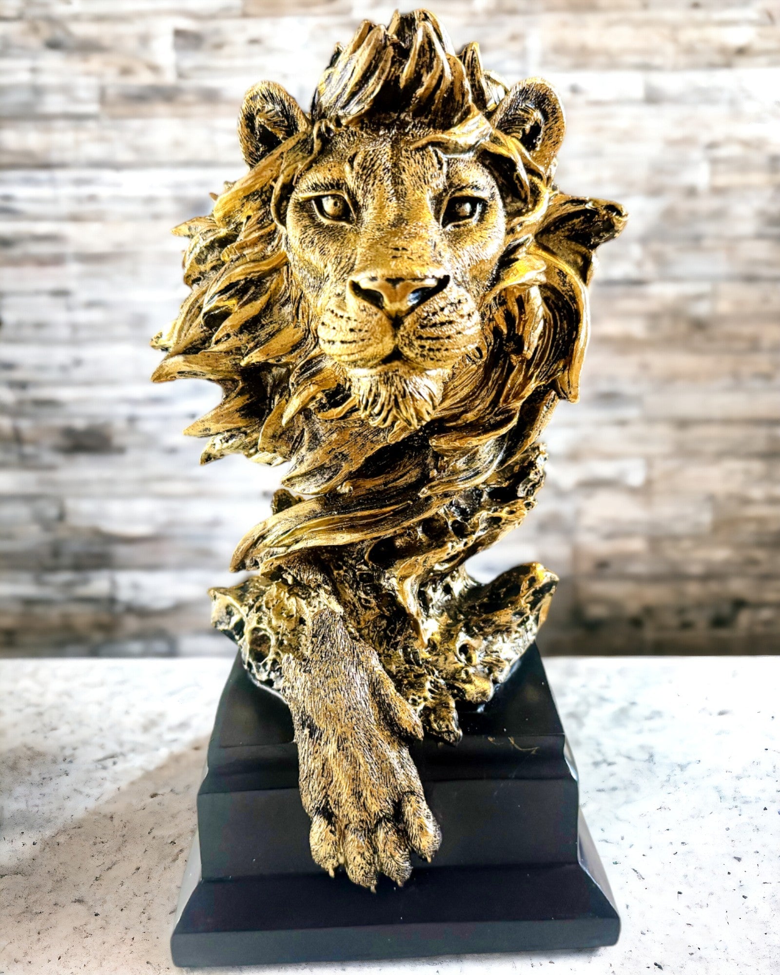 Královský Lev - Majestátní Dekorativní Figura s Možností Gravírování, 2 barevné varianty na výběr, jako dárek