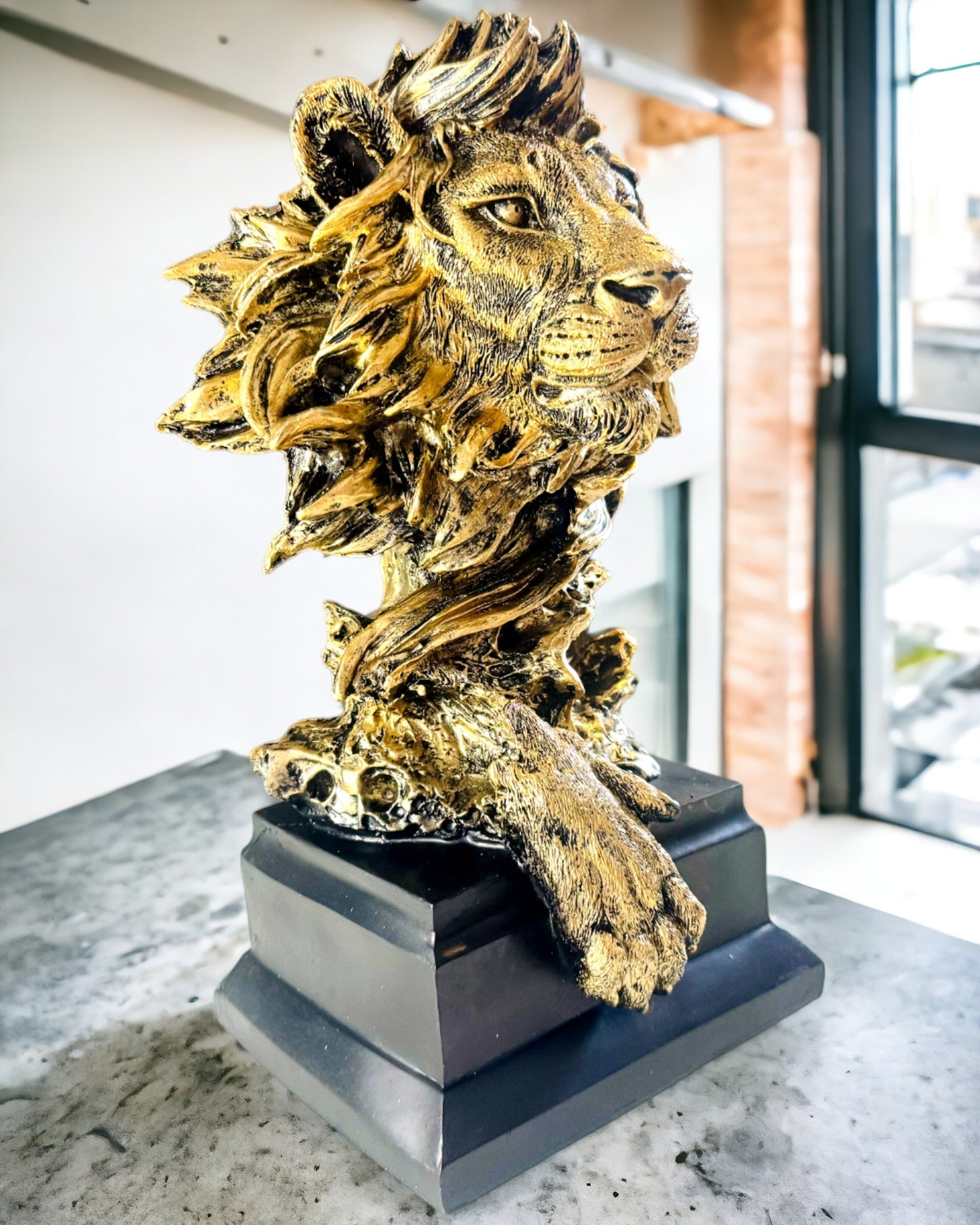 Královský Lev - Majestátní Dekorativní Figura s Možností Gravírování, 2 barevné varianty na výběr, jako dárek