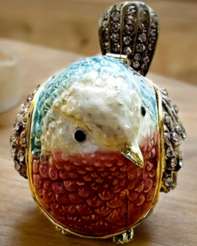 Šareni Vrabac s Graviranjem - Preslatka Skrinja za Blago