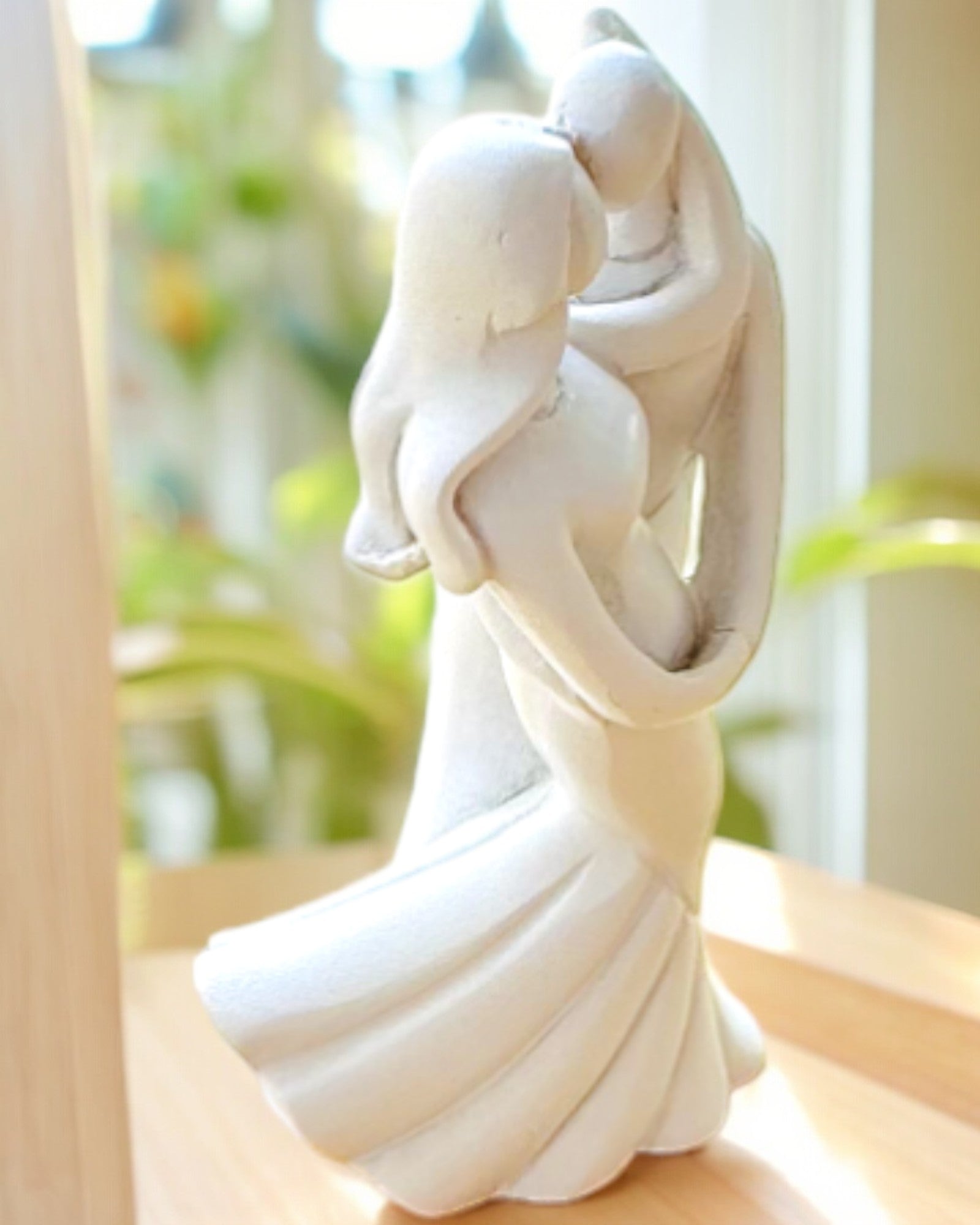 Elegante Conexão - Pequena Estatueta Decorativa com Opção de Gravação - cor branca