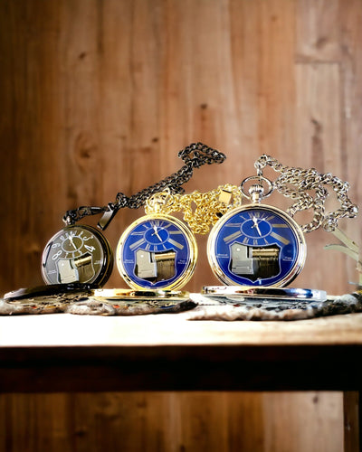 Kišeninis laikrodis „Astrum Temporis“ - Sidabrinis rėmelis. Galimybė personalizuoti graviravimu