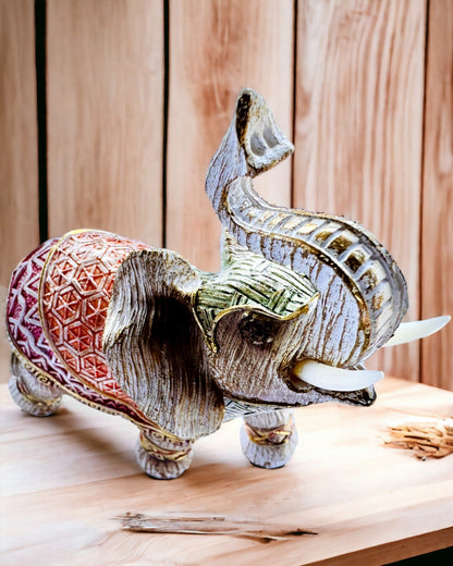 Słoniowa Stróżka – Elefant Decorativ din Rășină cu Posibilitate de Gravare