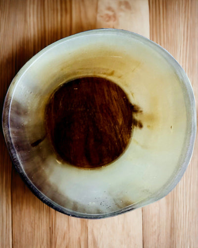 Taza Pequeña Hecha a Mano con Posibilidad de Grabado, vaso Indio Taza, posibilidad de personalización para regalo, grabado. Color claro