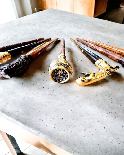 Kompasso Brown - Палиця для прогулянок - Дерев'яна Ручної Різьби - Ексклюзивне Видання з Можливістю Гравіювання