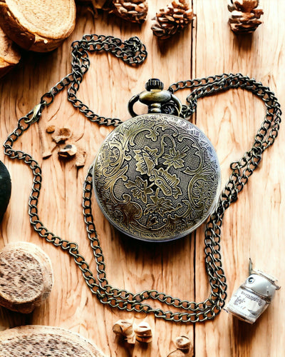 Kabatas pulkstenis "Heritage Timekeeper" Personalizēta dāvana ar gravējumu