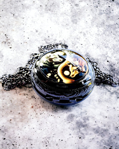 Карманний годинник "Mystic Wolves" з можливістю персоналізації гравіюванням