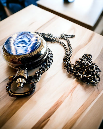 Ceas de buzunar „Pisica Stelară” cu posibilitate de gravare, 2 variante de culoare disponibile