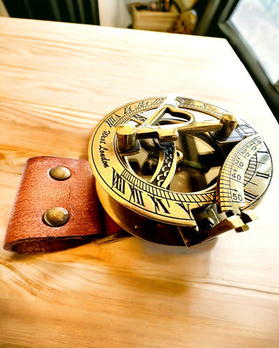 Sundial "Antique Compass", wristwatch with compass, customizable with engraving