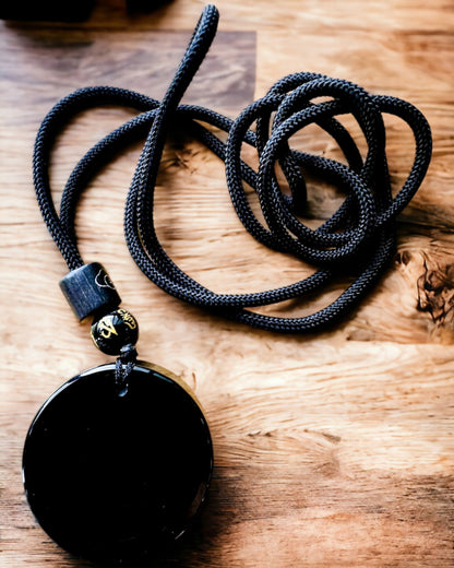 Vėrinys „Gyvybės medis“ iš obsidiano - personalizavimas graviravimu