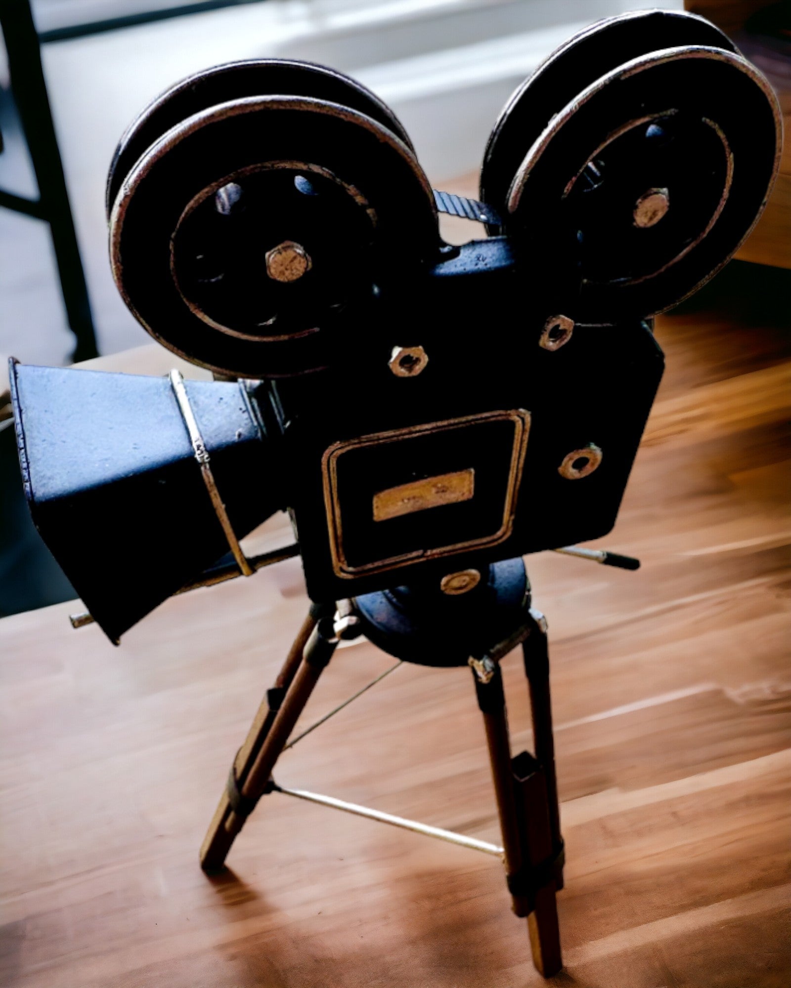 Retro Cameră "Filmowa Nostalgia", posibilitate de personalizare cu gravură