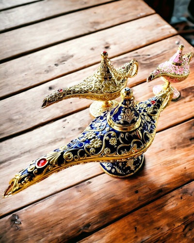 Magic Aladdin Lamp with Engraving Option - Classic Gold Variant, interwoven