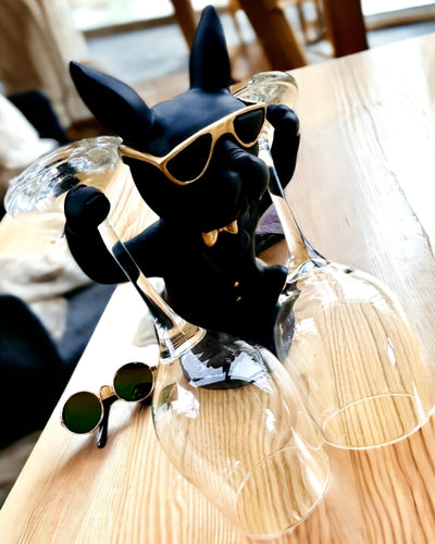 Figūriņa Bulldog Elegance - Ekskluzīvs glāžu turētājs, iespēja personalizēt ar gravējumu