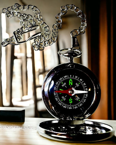 Pocket Compass Silver Color in Retro Style with Openwork Pattern – Elegant and Practical. Engraving