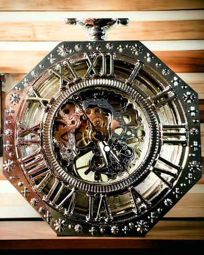 Klasikinis sidabrinės spalvos aštuonkampis mechaninis kišeninis laikrodis su ažūrine ciferblatu steampunk stiliuje