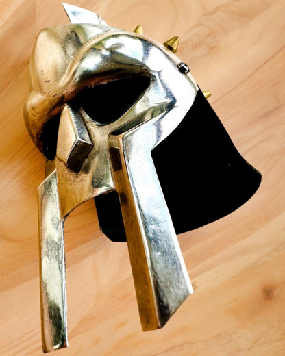 Gladiatoru bruņinieku maska "Sparta" - iespēja personalizēt ar gravējumu