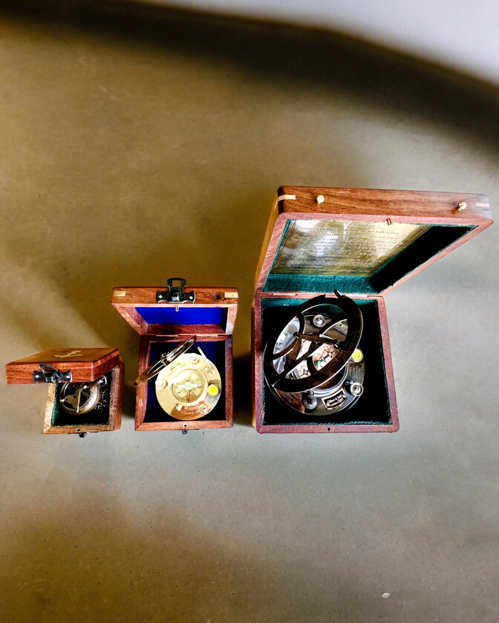 Wooden box for "Maritime" compact compass - personalization with engraving available