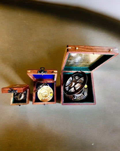 Wooden box for "Maritime" compact compass - personalization with engraving available