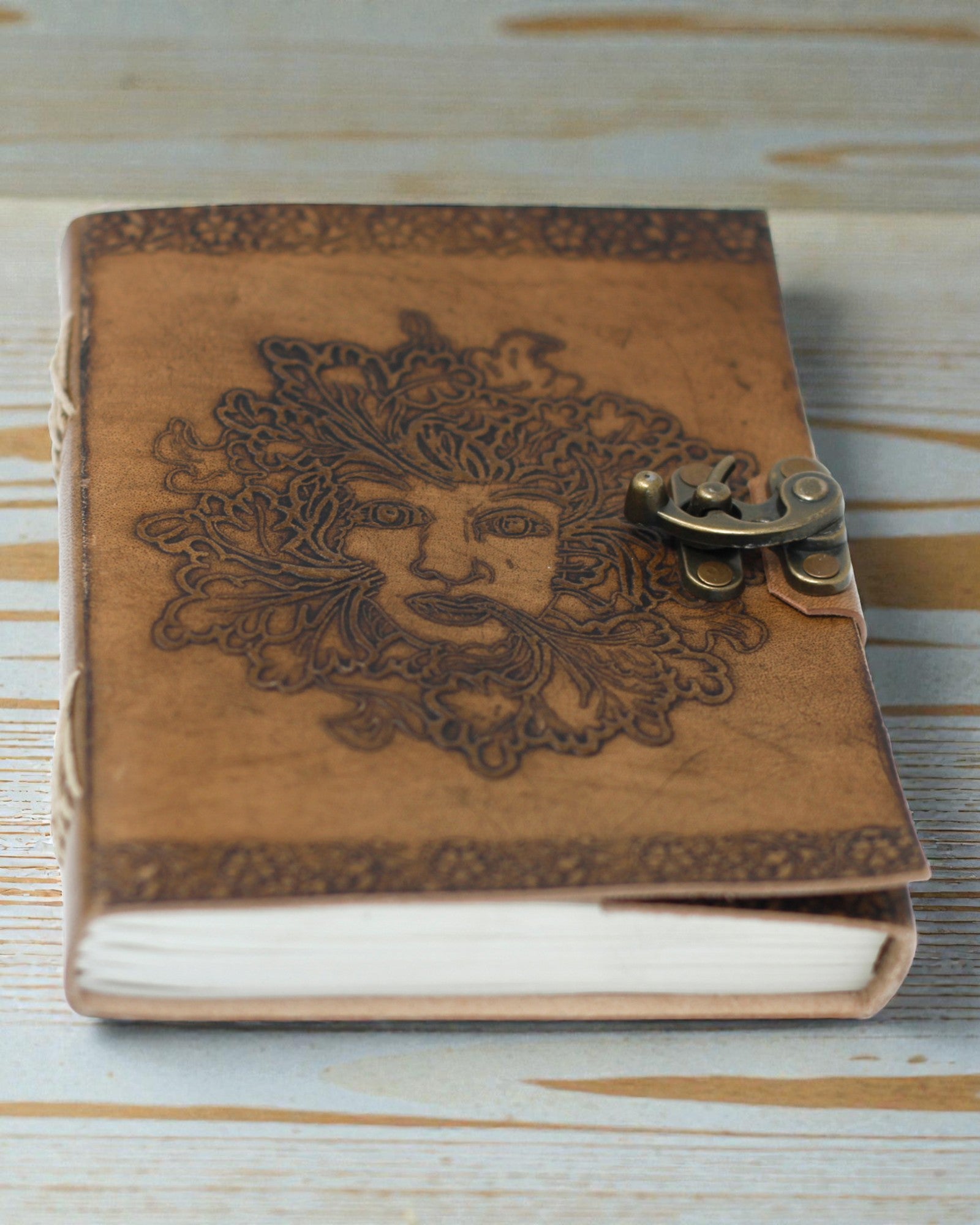 Caderno de apontamentos em couro «Homem Verde» (20x15 cm)