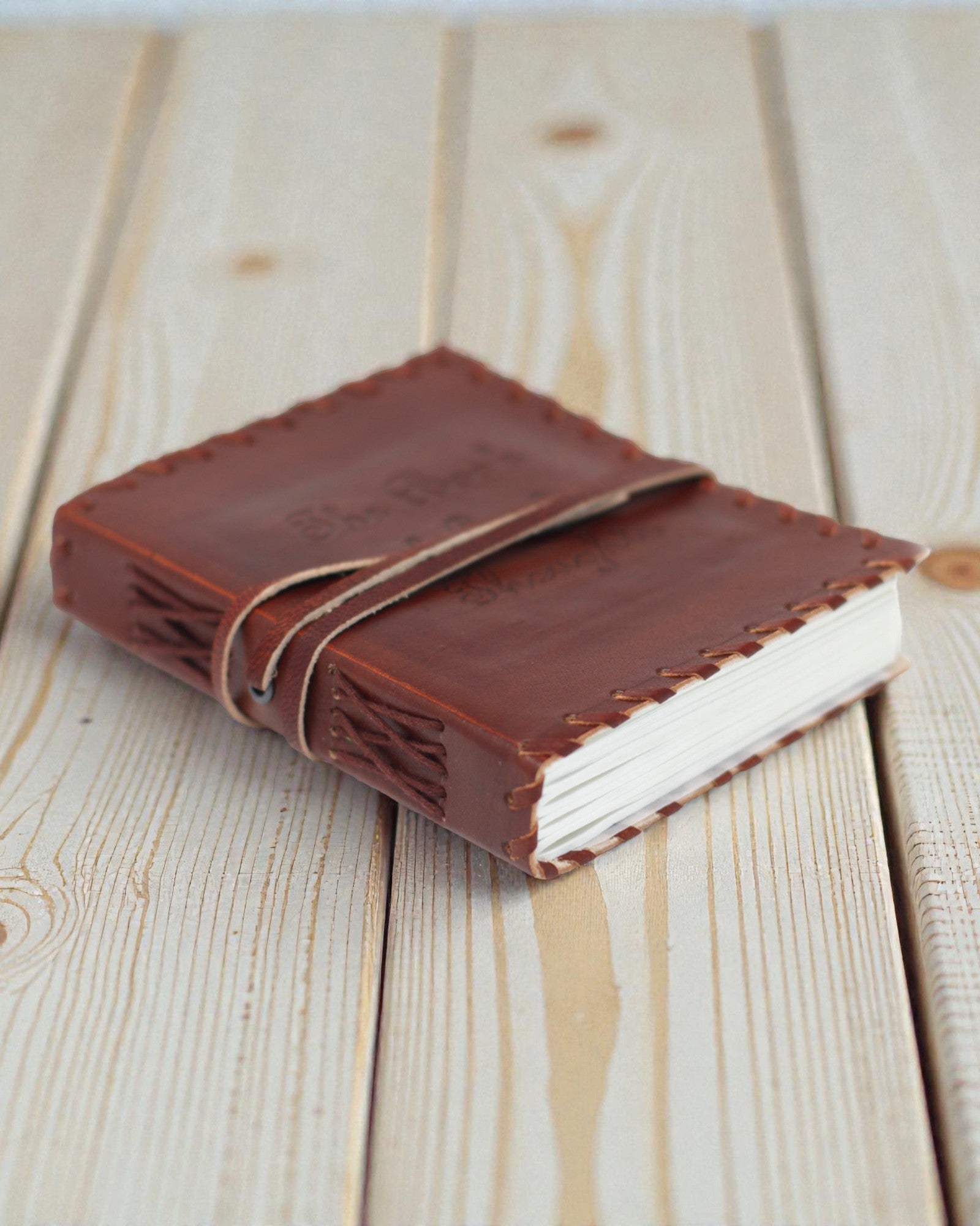 Liber Mentis – kožený zápisník kniha myšlenek s omotávaným řemínkem