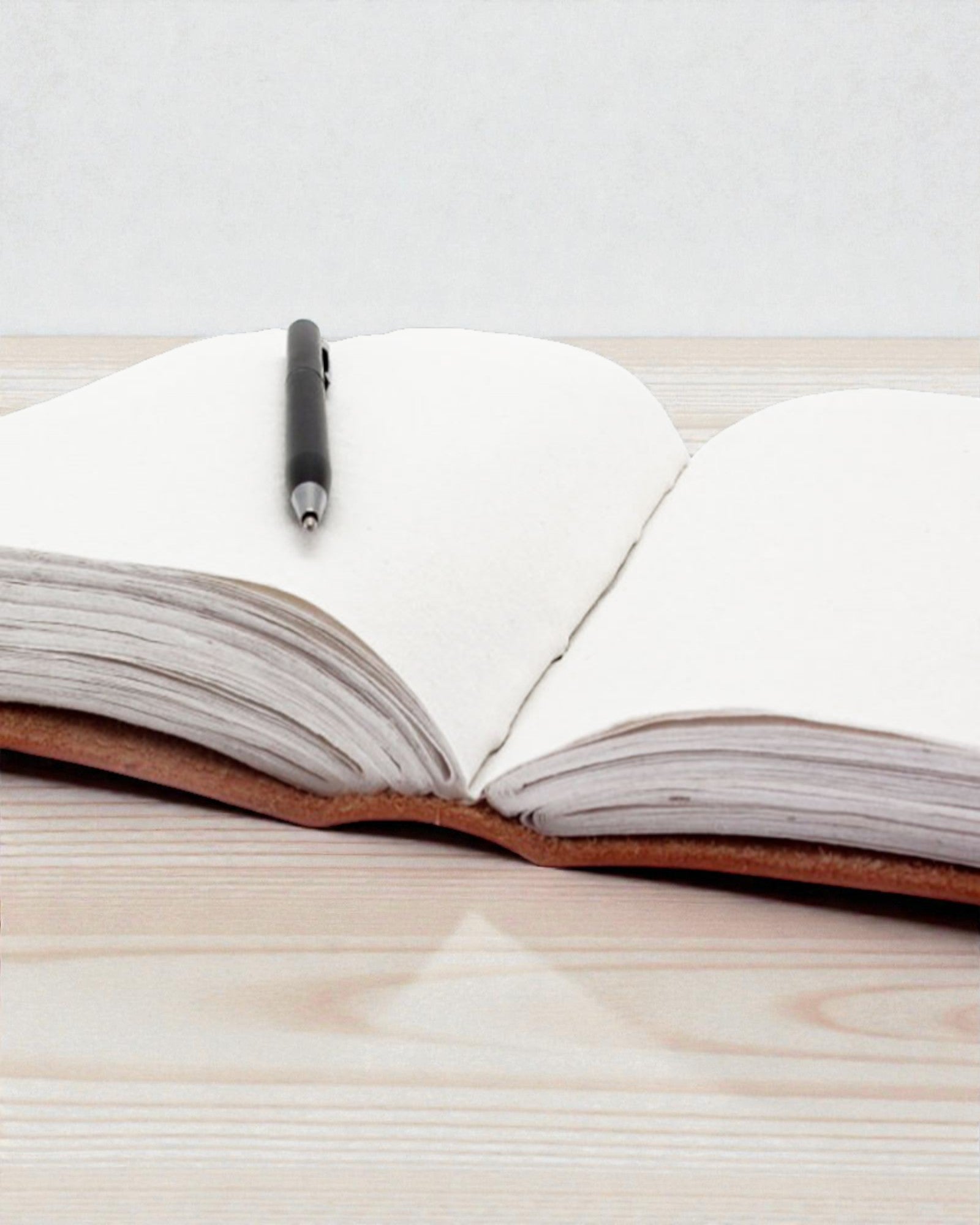 Didžiulis 7 čakros odinis užrašų sąsiuvinis – 25,4x33,0 cm (200 puslapių)