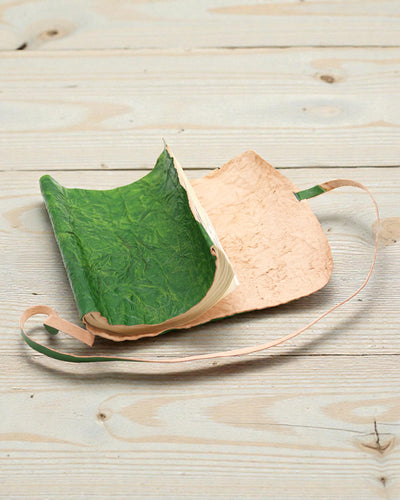 Svinovací kožený cestovatelský zápisník Nomad Green – 21 × 15 cm