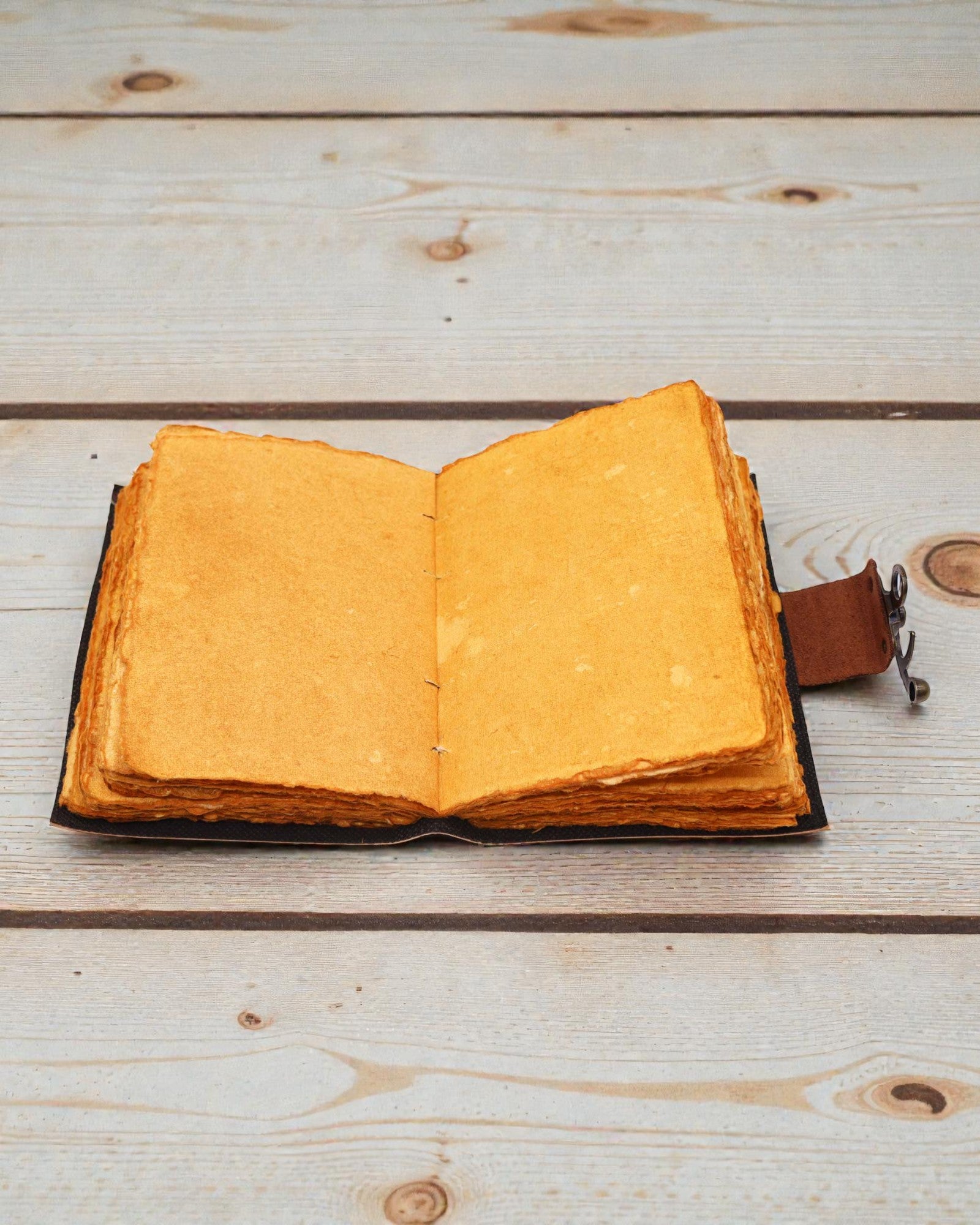 Шкіряний записник «Лотос мандала» з рваним краєм (17,8x12,7 cm)