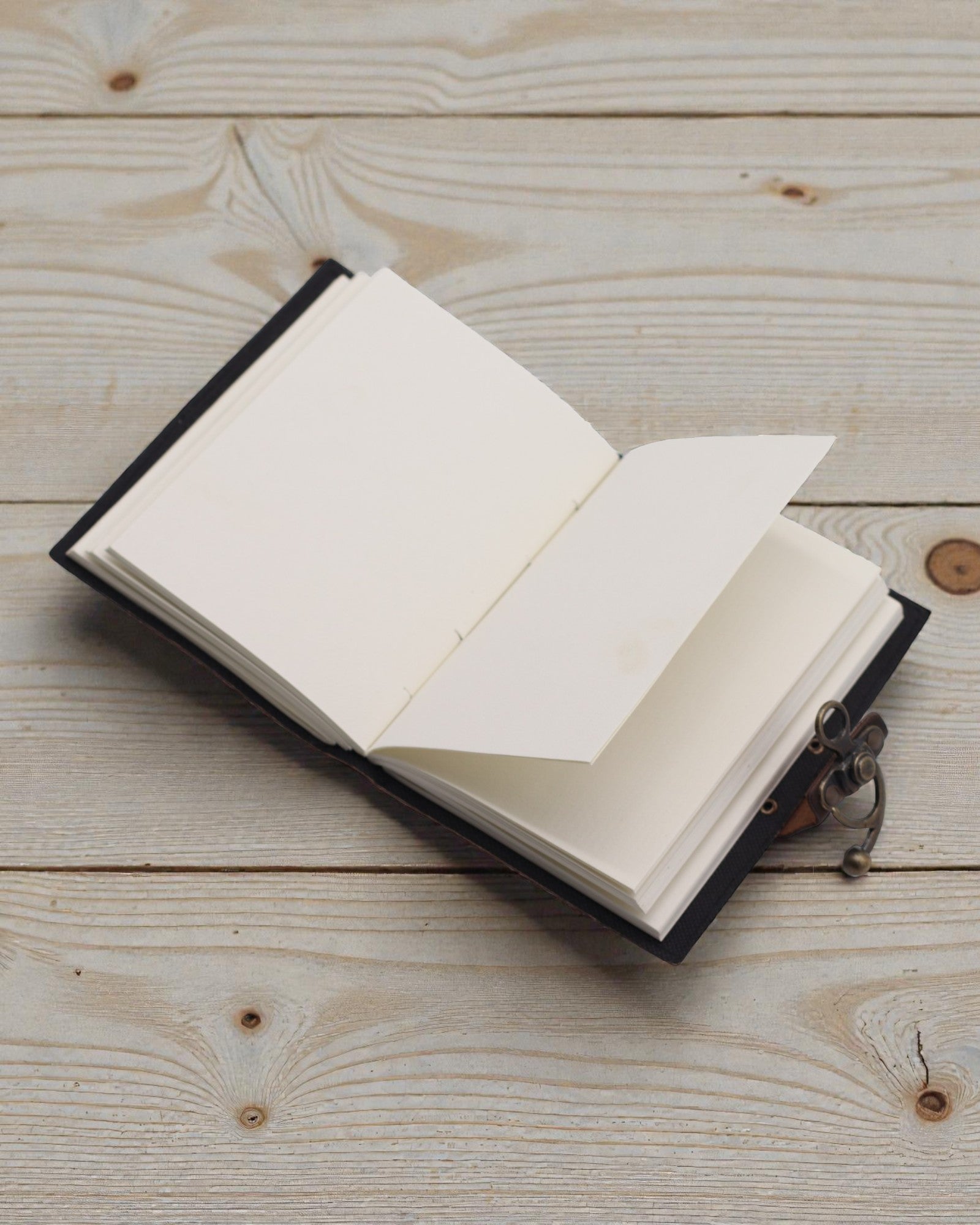 Odinė spausdinta užrašinė – „Niekada neatsisakyk savo svajonių“ – 17.8×12.7 cm