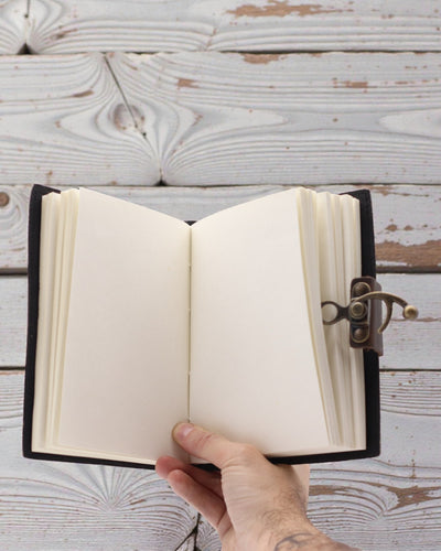 Odinė spausdinta užrašinė – „Niekada neatsisakyk savo svajonių“ – 17.8×12.7 cm