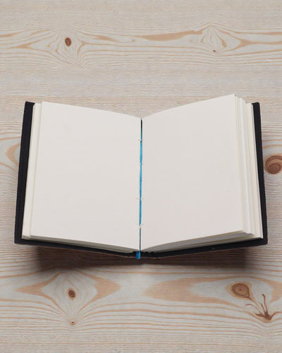 Caderno impresso em couro – Os meus chacras estão alinhados a sério - 17.8×12.7 cm