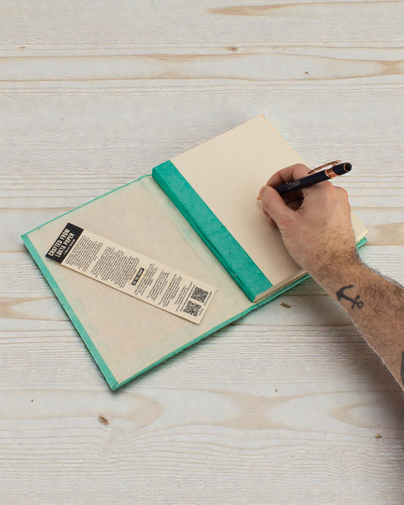 Umjetnička bilježnica Lokta Mosaic – Mini pločice tirkizne boje (45 listova, 21 x 15 cm)